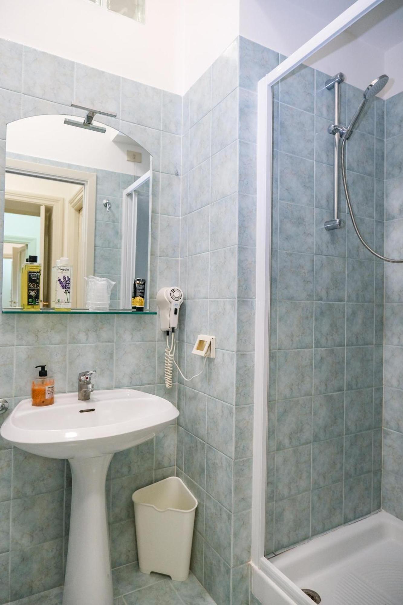 Domus Lilium Apartment Рим Екстериор снимка
