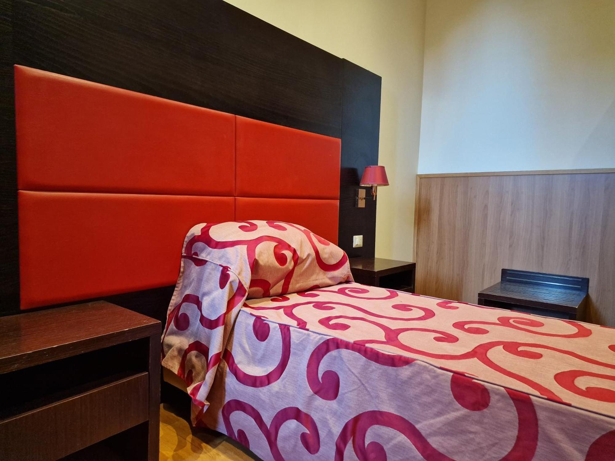 Domus Lilium Apartment Рим Екстериор снимка